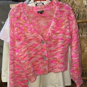 VIBRANT PINK CROPPED KNIT CARDIDAN